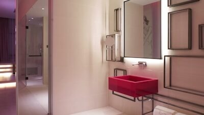 moderne maatwerk badkamer renovatie door badkamerspecialist Rotterdam luxe maatwerk badkamers